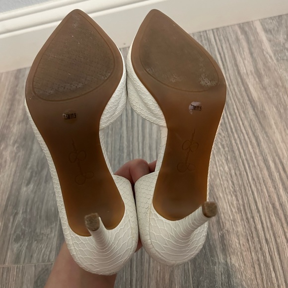 Jessica Simpson Shoes Faux Snakeskin white pointed toe heels pumps stiletto W7.5 - Picture 10 of 10
